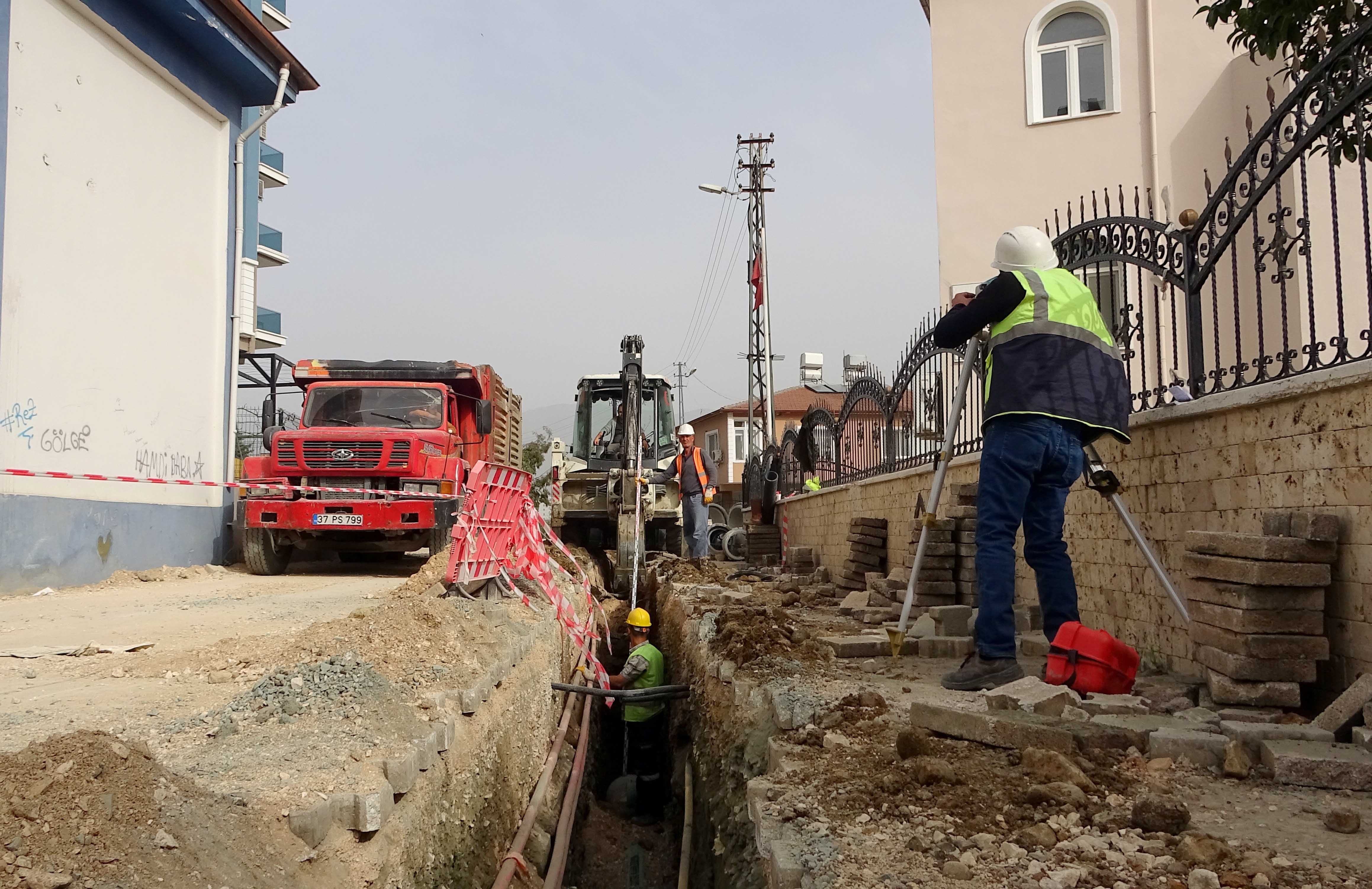 Atık su hattı olmayan mahallelerin eksikleri gideriliyor