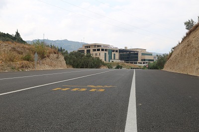 Samandağ da mezarlık çevresi ve yollar yenileniyor