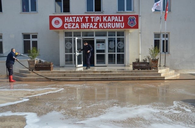 Hatay T Tipi Kapalı Açık Ceza İnfaz Kurumunda  dezenfekte çalışması gerçekleştirildi