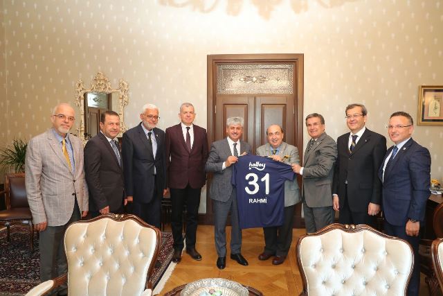 Fenerbahçe Üniversitesinden Vali Doğana ziyaret