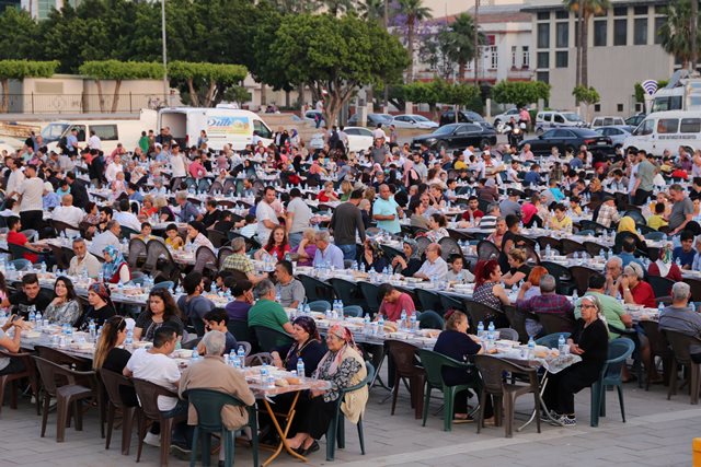 İskenderun da Kardeşlik Sofrası