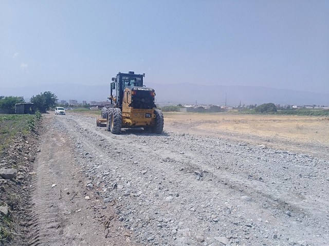 Güzelburç ve Küçükdalyan da yol açma çalışması