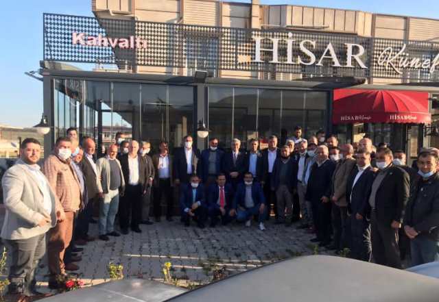 Başkan Parlar Hassa da muhtarları dinledi