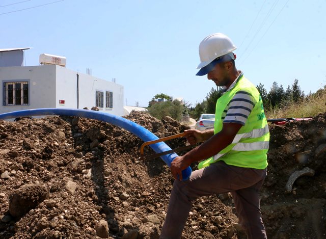 Defnede işlem görmeyen şebekeler yenileniyor