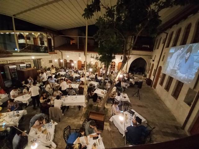 Gastronomi Evinde Açık Hava Sinema keyfi