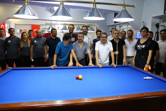 Bilardo şampiyonası başladı