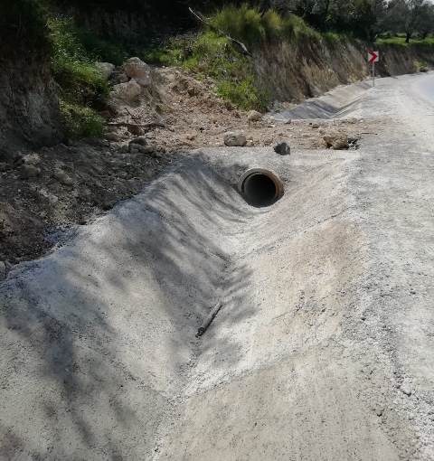 HBB den döver mahallesine beton hendek ve büz yerleştirme