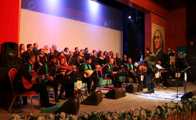 Antakya Belediyesi Türk Müziği korosundan resital