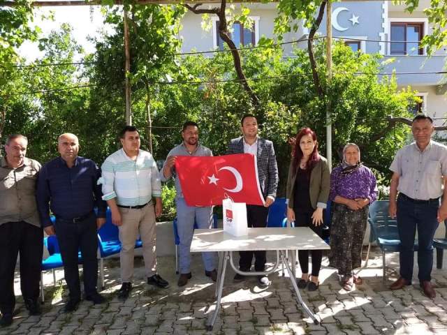 Halkımızın gönlüne umut tohumları ekmeye devam edeceğiz