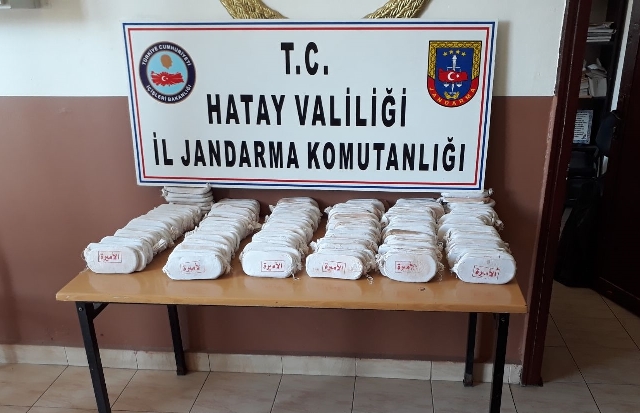 40 kilo esrar ele geçirildi 3 kişi gözaltına alındı