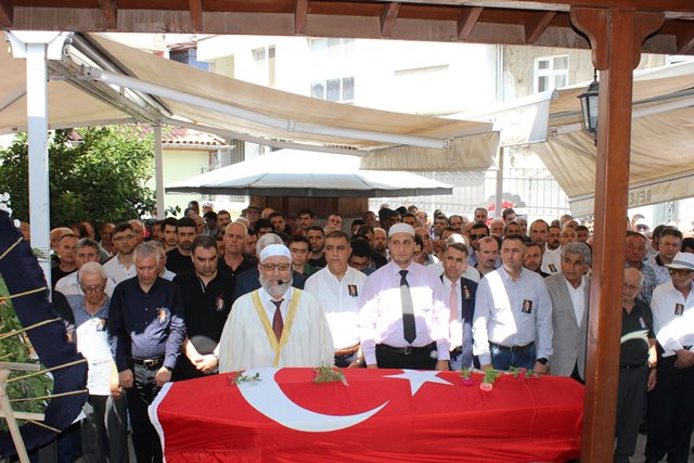 Hayırsever Nevzat Şahin toprağa defnedildi