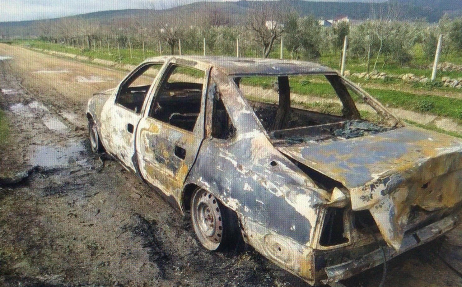 Çaldıkları otomobili yakan 2 zanlı tutuklandı