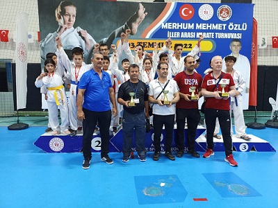 Antakya Belediyesi Karate Takımı Güney İlleri ikincisi oldu