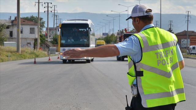 Bir haftada 21 bin 278 araç kontrol edildi