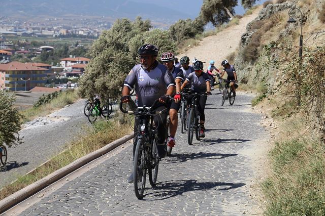 Pedallar Hatay için çevrildi