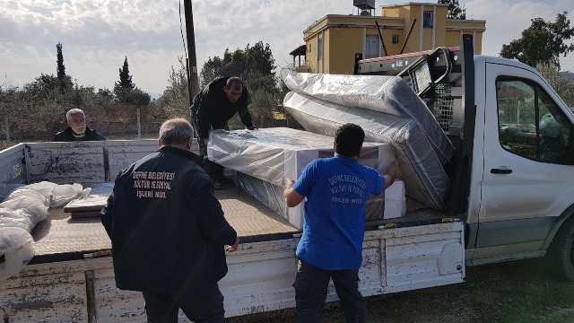 Defne belediyesi yeni yılda ihtiyaç sahiplerini unutmadı