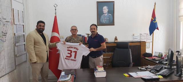 Belen Jandarma Komutanına Hatayspor forması