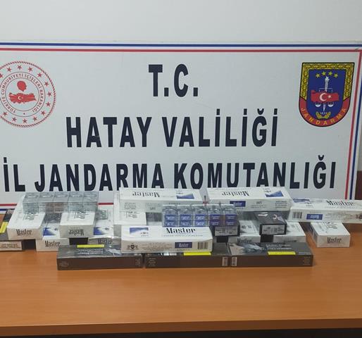 Otomobilin bagajında 226 paket kaçak sigara el geçirildi