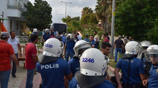 İzinsiz eyleme polis müdahalesi