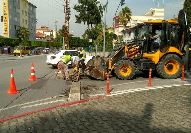 Dörtyol da ızgara temizliği sürüyor