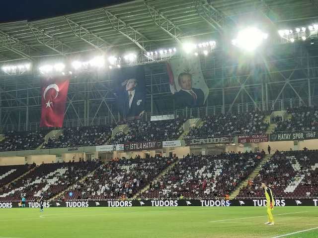 Tribünde olmak istiyoruz