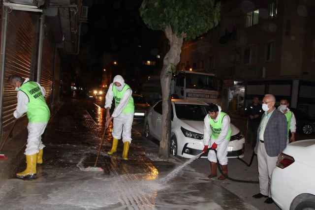 İskenderun ilaçlı su ile yıkanıyor