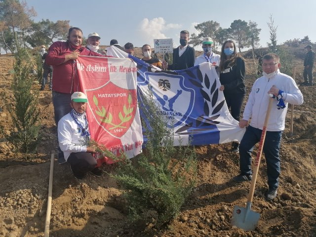 Dadaşlar Grubu Hatay da 1995 fidan dikti