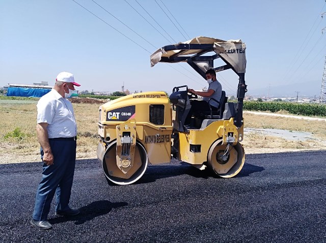 Antakya asfaltla buluşmaya devam ediyor