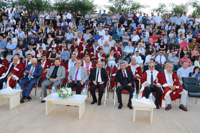 MKÜ de yirmibeşinci mezuniyet coşkusu yaşandı