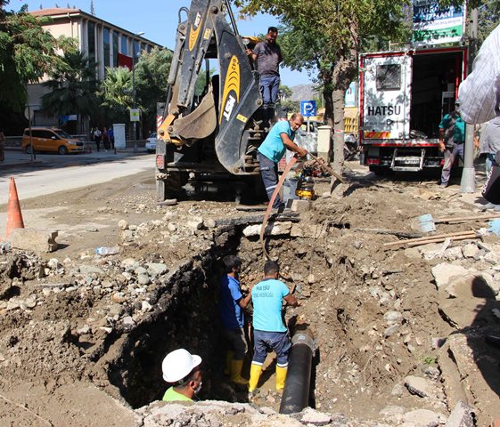 Dört mahalleyi besleyen terfi hattına hızlı müdahale