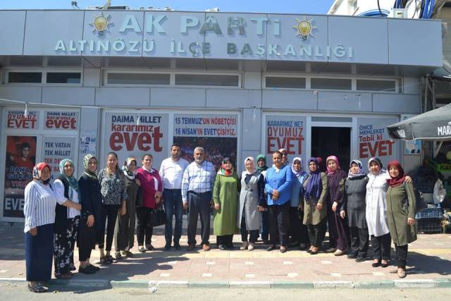 AK Partili kadınlar Altınözünde toplandı