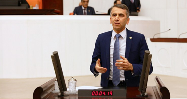 Eğitimin sorunu AK Parti