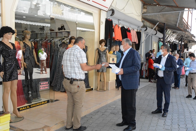 Sosyal mesafeyi koruyalım maske kullanımına özen gösterelim