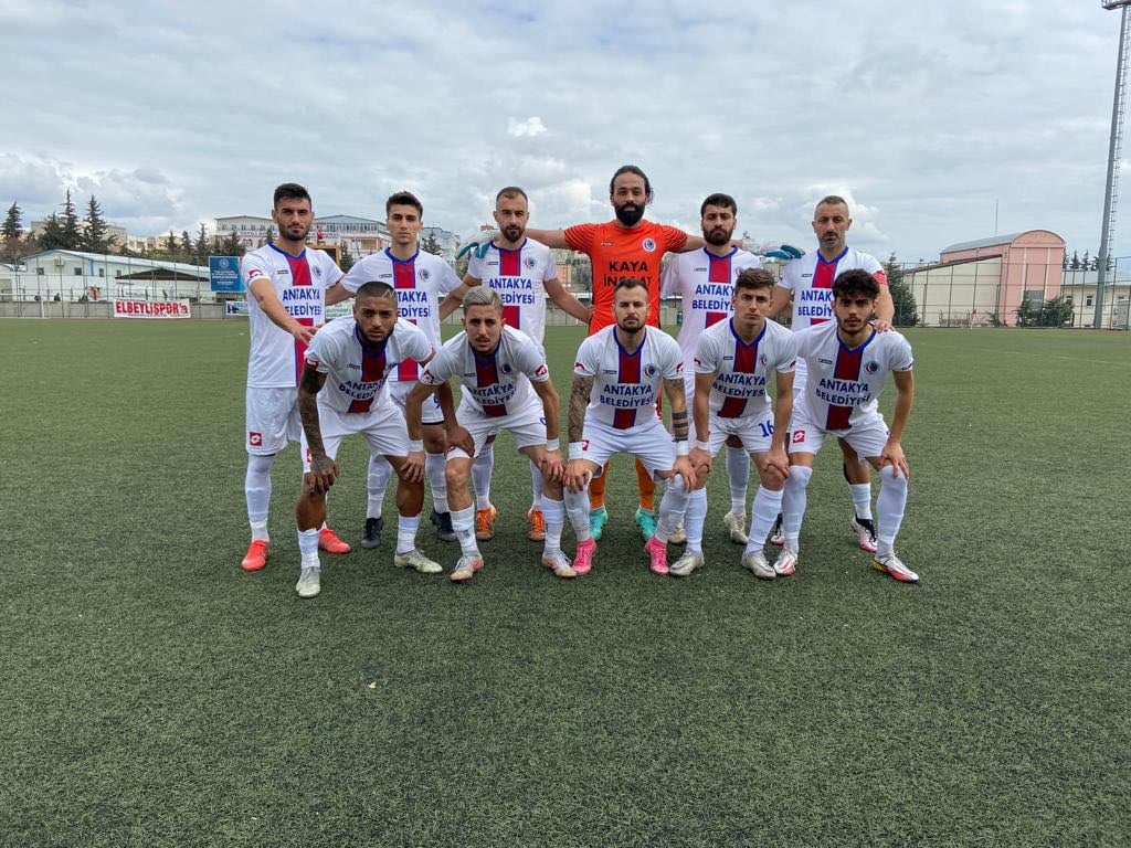 Antakya Belediyespor liderliğe yükseldi