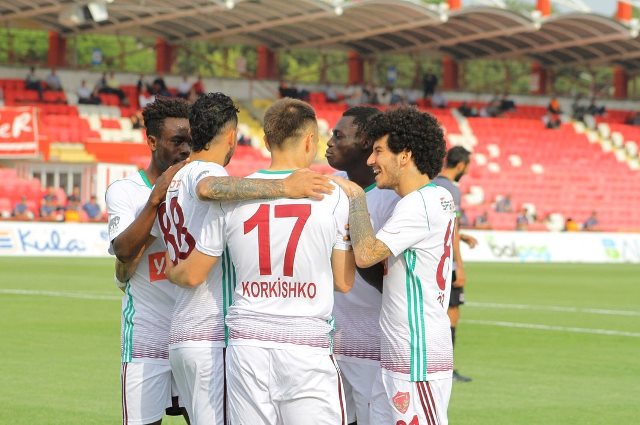 Hatayspor Balıkesir de coştu 