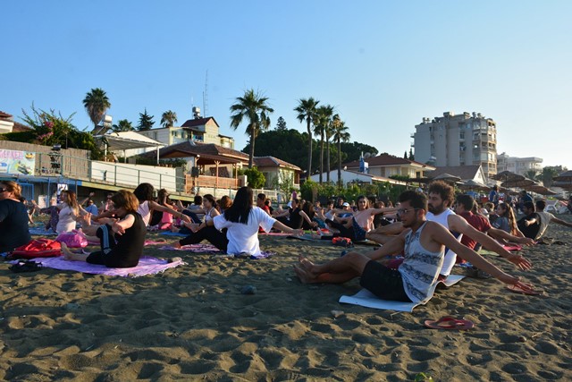 Arsuz da Dünya Yoga Günü etkinliği