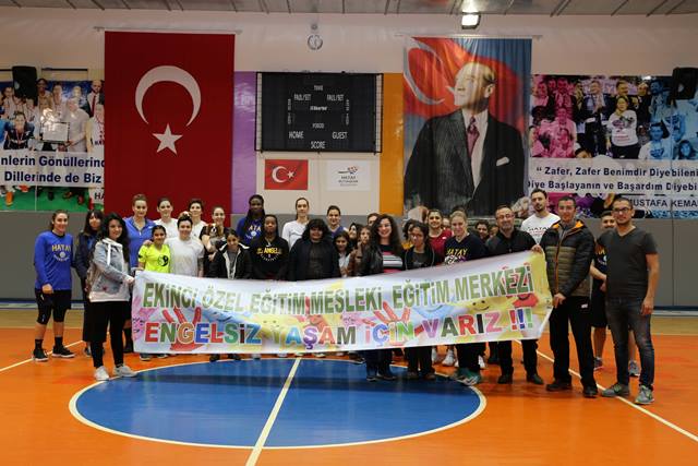 Melekler özel ziyaretçilerini ağırladı