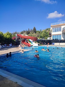 Teras Aqua Park Çınar Hotel havuzu serinlemek isteyenlerin adresi oldu