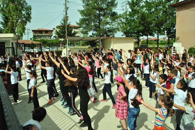 Yeniçağ da Okul Dışarıda Günü coşkusu