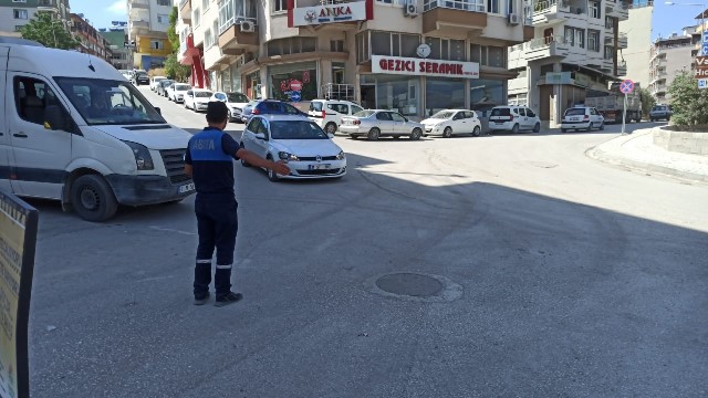 Samandağ da Zabıta Ekipleri Denetimlerini Sürdürüyor