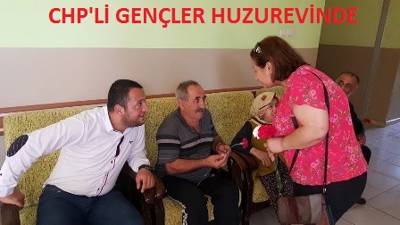 CHP li gençler babalar gününde huzurevin de