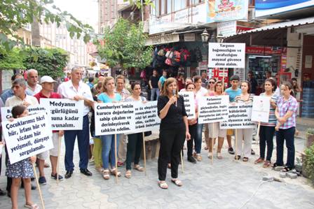 Samandağ kadınlarından Manifestoya destek