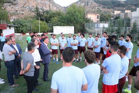 Taraftar takımına inansın ve tribünleri doldursun